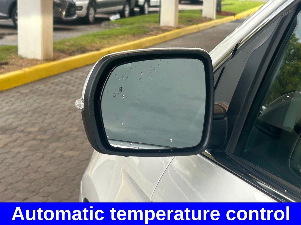 2024 Ford Edge Titanium photo 11