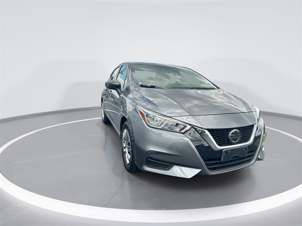 2021 Nissan Versa 1.6 S photo 2
