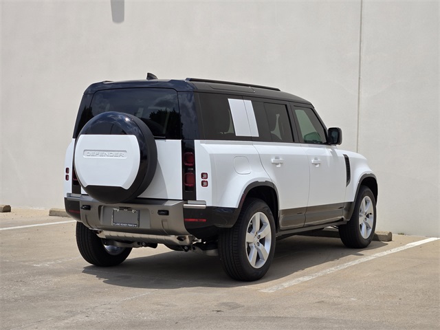 2025 Land Rover Defender 110 X-Dynamic SE photo 4
