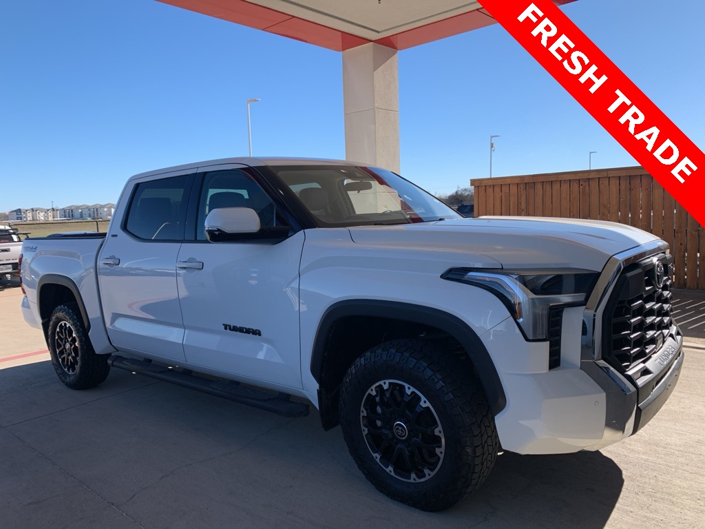 2023 Toyota Tundra SR5's photo