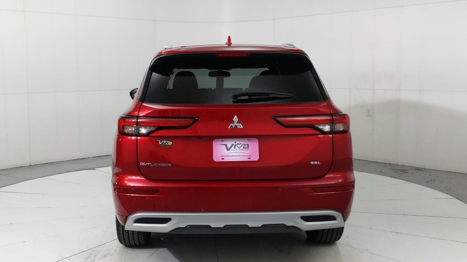 Used 2022  Mitsubishi SEL image 4