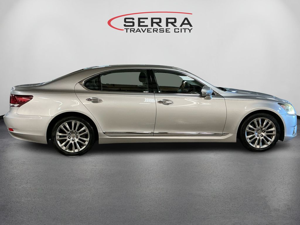 2014 Lexus LS 460 L photo 4
