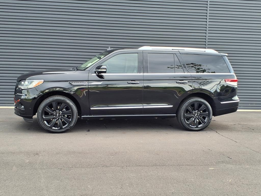 2023 Lincoln Navigator Reserve photo 2