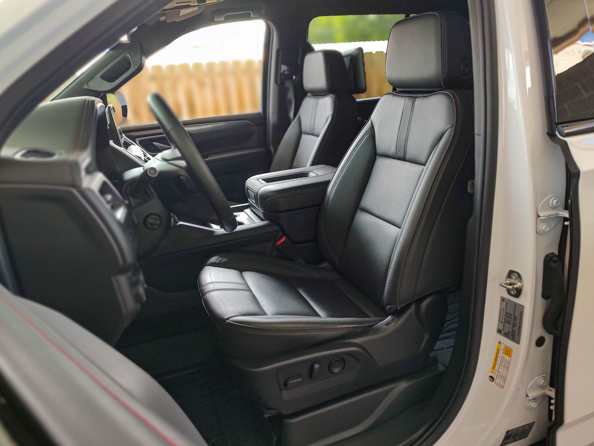 2024 Chevrolet Tahoe RST photo 3
