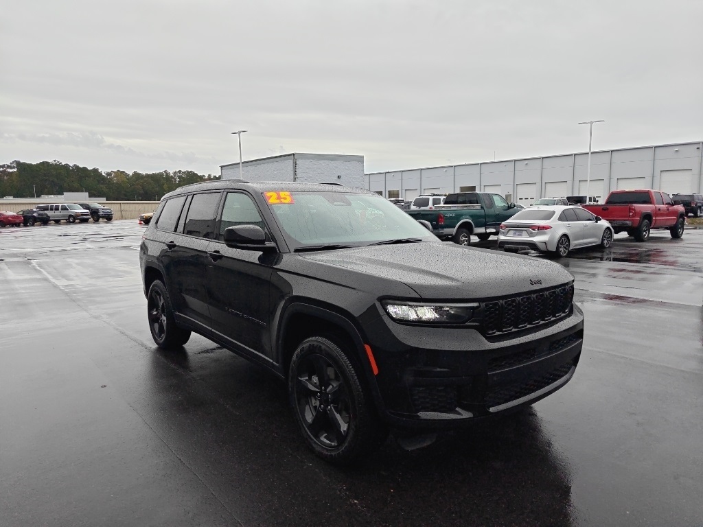 2025 Jeep Grand Cherokee L Altitude's photo