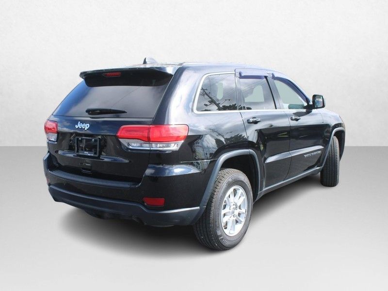 2018 Jeep Grand Cherokee Laredo photo 2