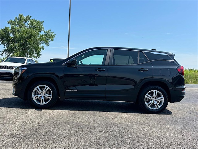 2024 Gmc Terrain SLE photo 4