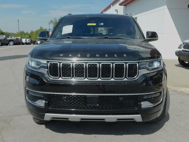 2023 Jeep Wagoneer L Series II photo 2
