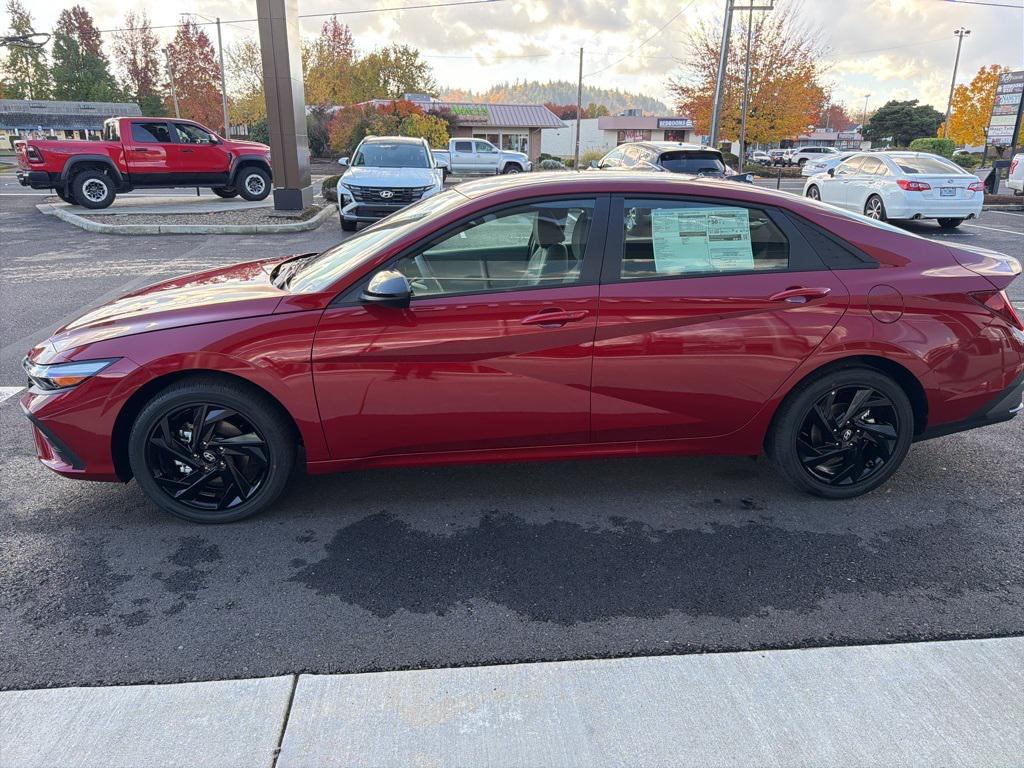 2026 Hyundai Elantra Hybrid SEL Sport photo 2