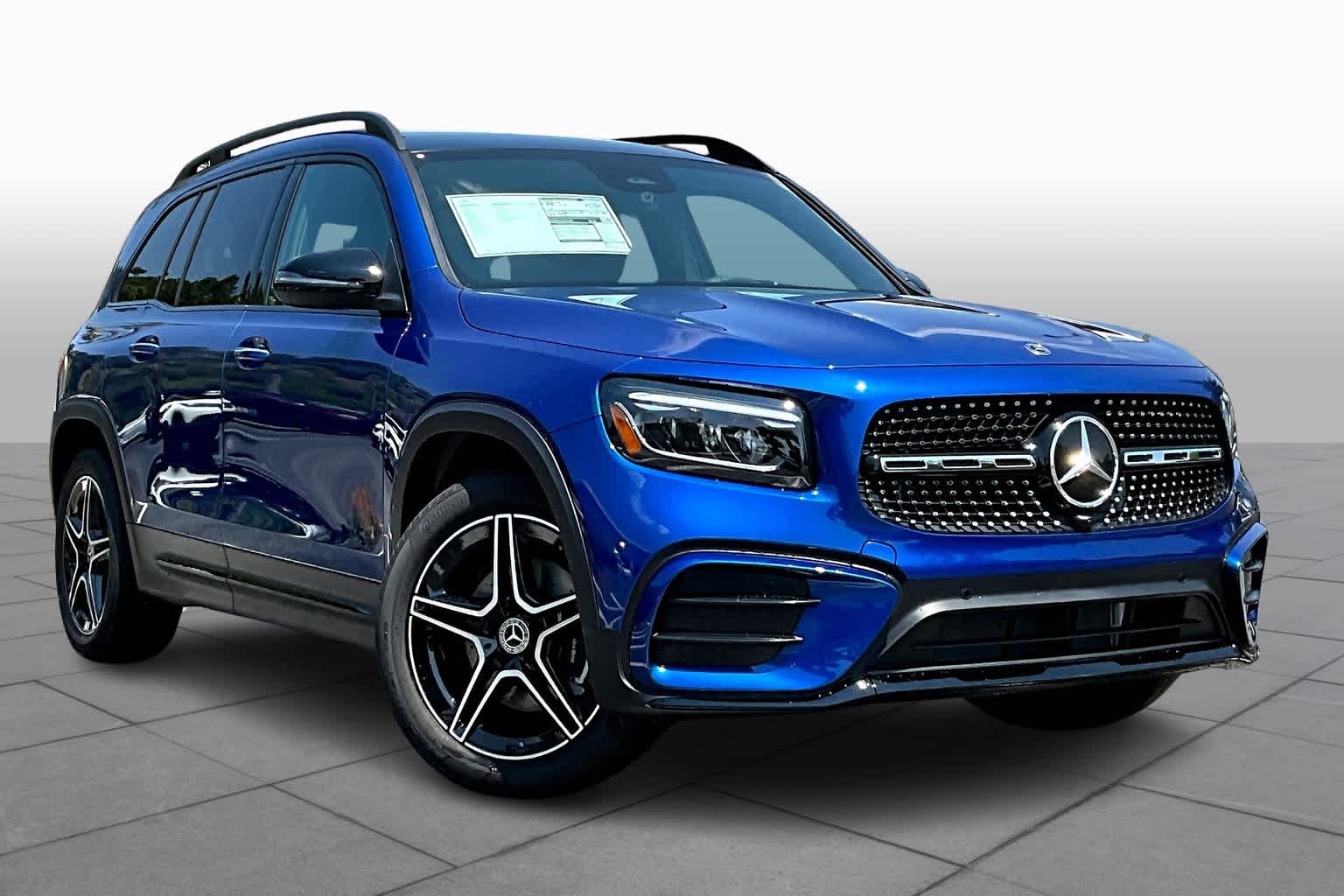 2024 Mercedes Benz GLB 250 photo 2