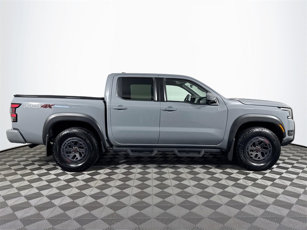 2025 Nissan Frontier PRO-4X photo 5