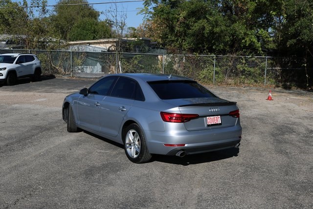 2017 Audi A4 2.0T Premium Quattro photo 3