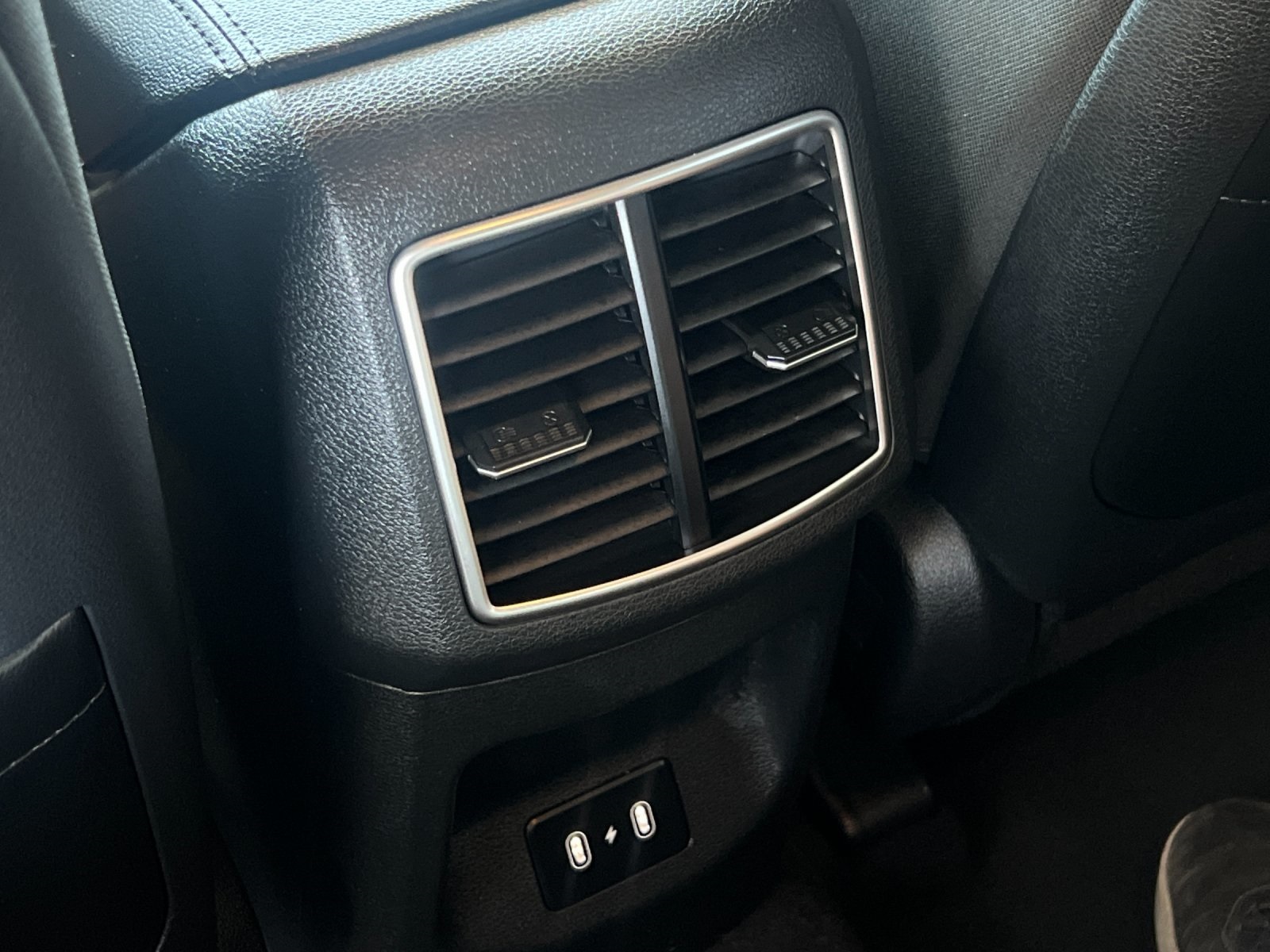 2026 Kia Sportage Hybrid S photo 12