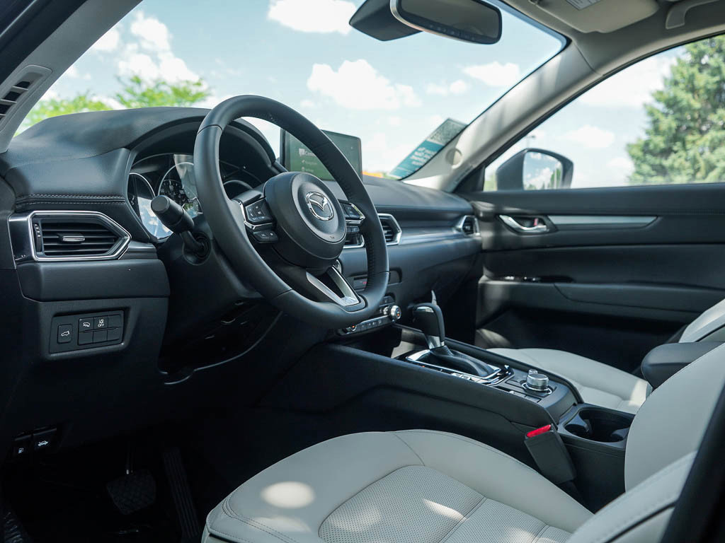 2025 Mazda CX-5 2.5 S Preferred photo 17