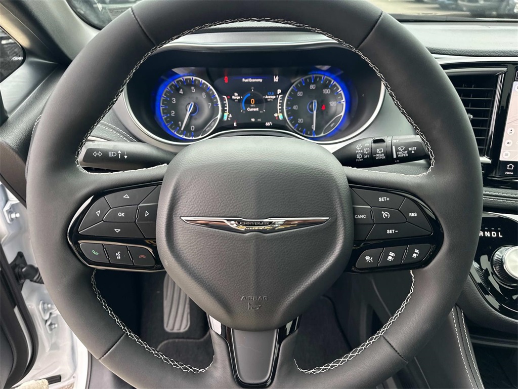 2025 Chrysler Pacifica Limited photo 22
