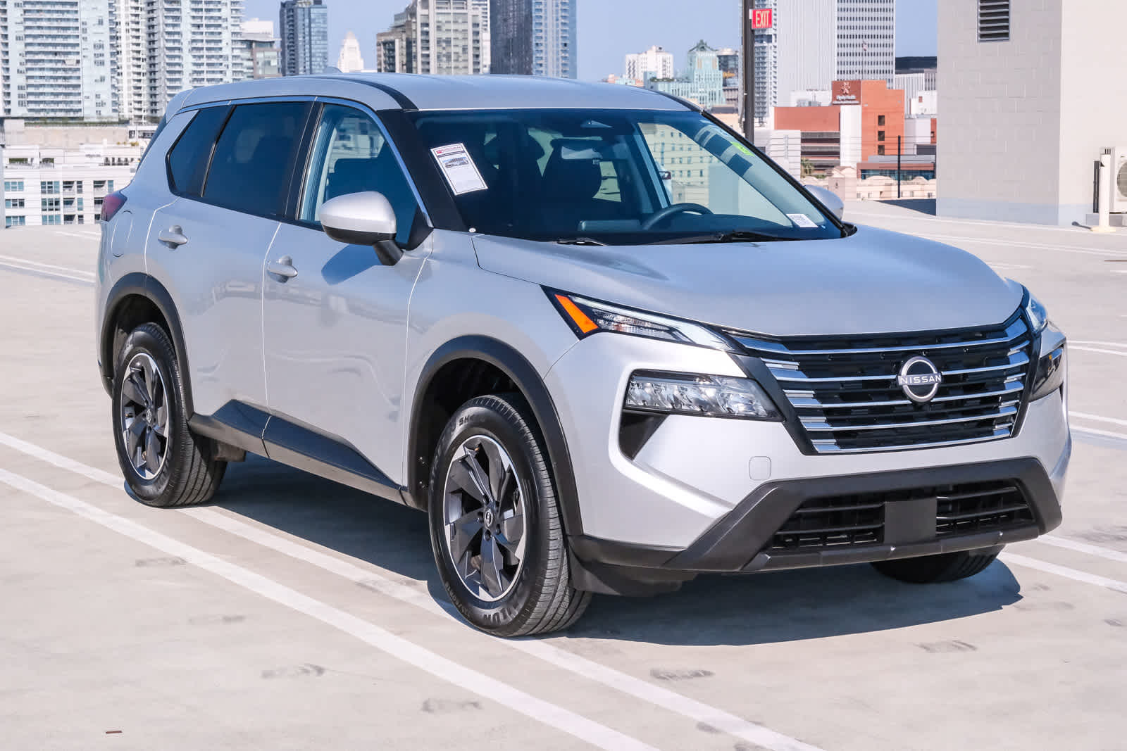 2024 Nissan Rogue SV photo 3