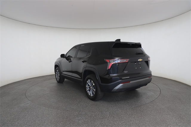2025 Chevrolet Equinox LT photo 8