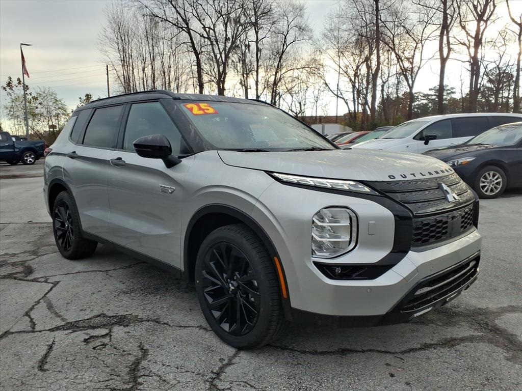2025 Mitsubishi Outlander Plug-in Hybrid SEL Black Edition's photo