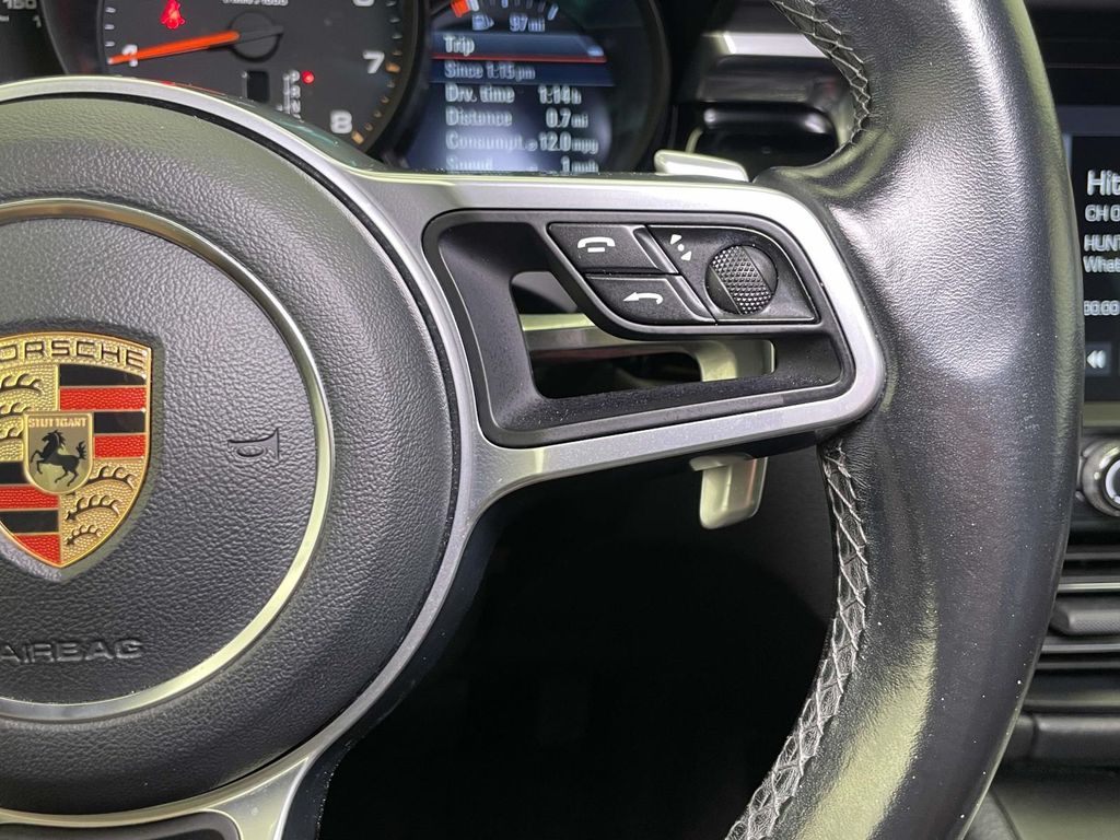 2020 Porsche Macan Base photo 35