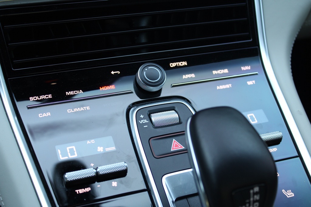 2023 Porsche Panamera E-Hybrid photo 22