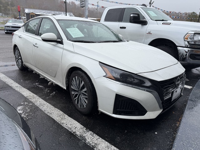 2023 Nissan Altima 2.5 SV photo 4