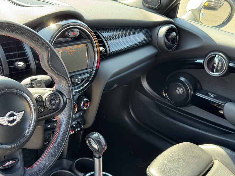 2017 Mini Cooper Convertible S photo 16