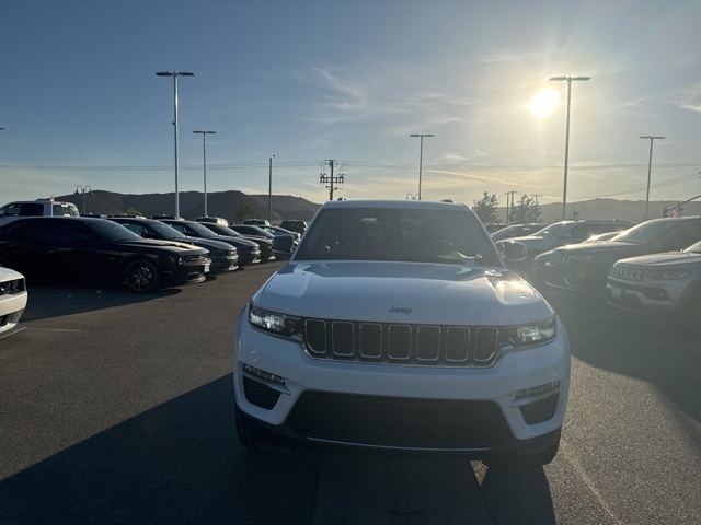 2024 Jeep Grand Cherokee Limited photo 2