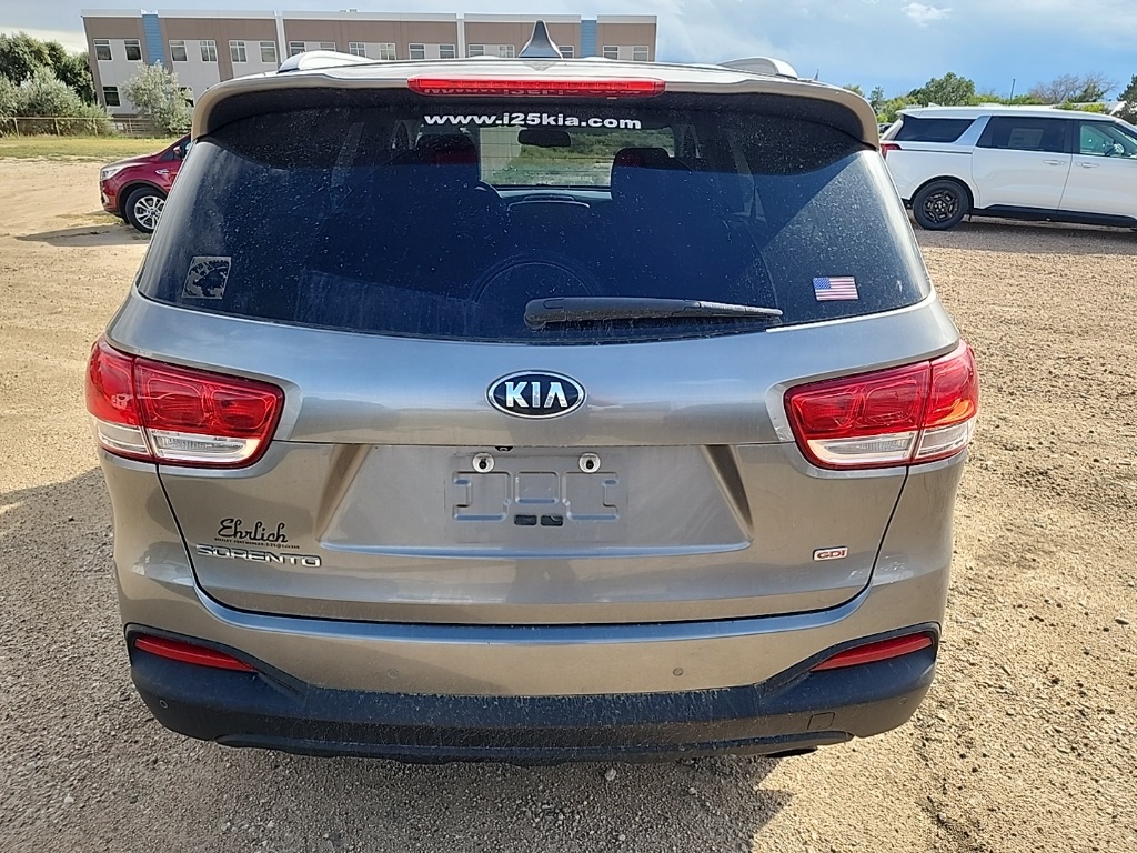 2017 Kia Sorento LX photo 4