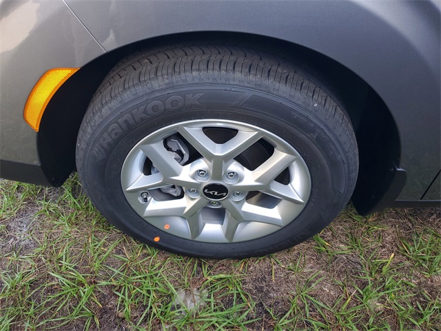 2025 Kia Soul LX S photo 4