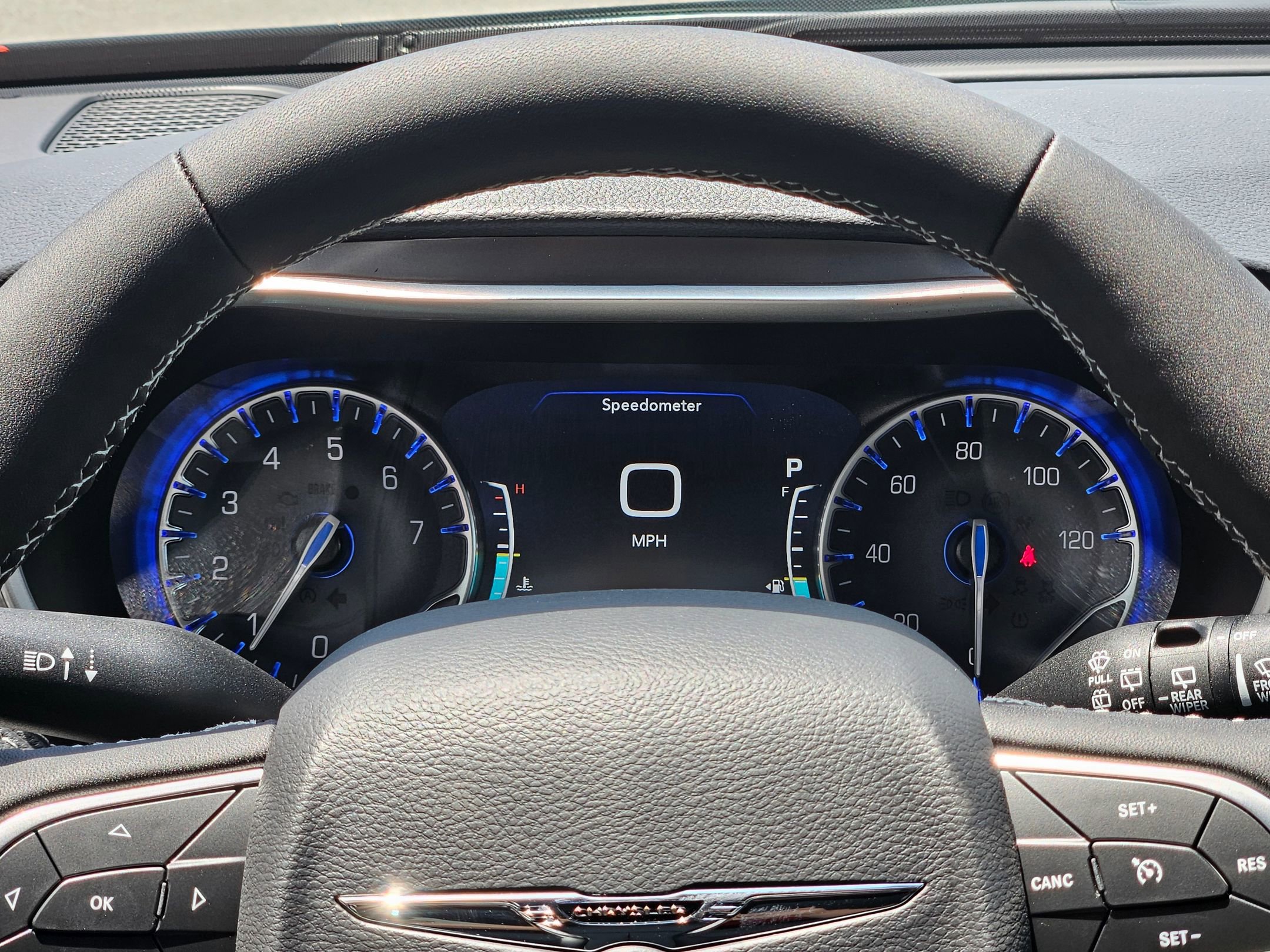 2025 Chrysler Pacifica photo 13