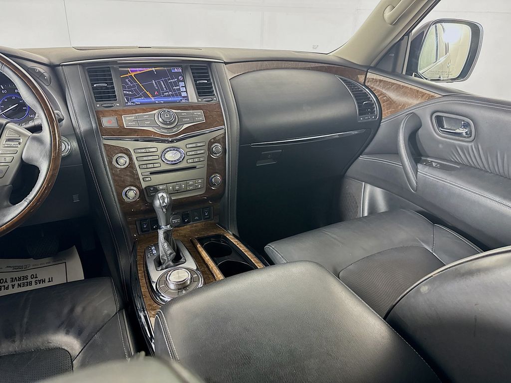 2015 Infiniti QX80 photo 24