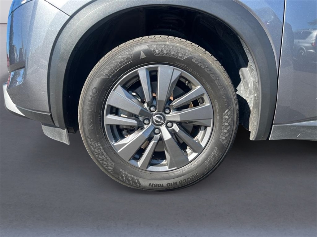 2024 Nissan Pathfinder SV photo 8