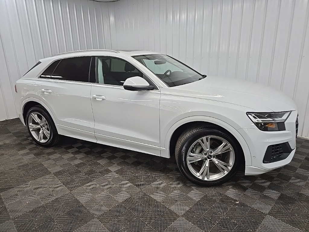 2022 Audi Q8 Premium