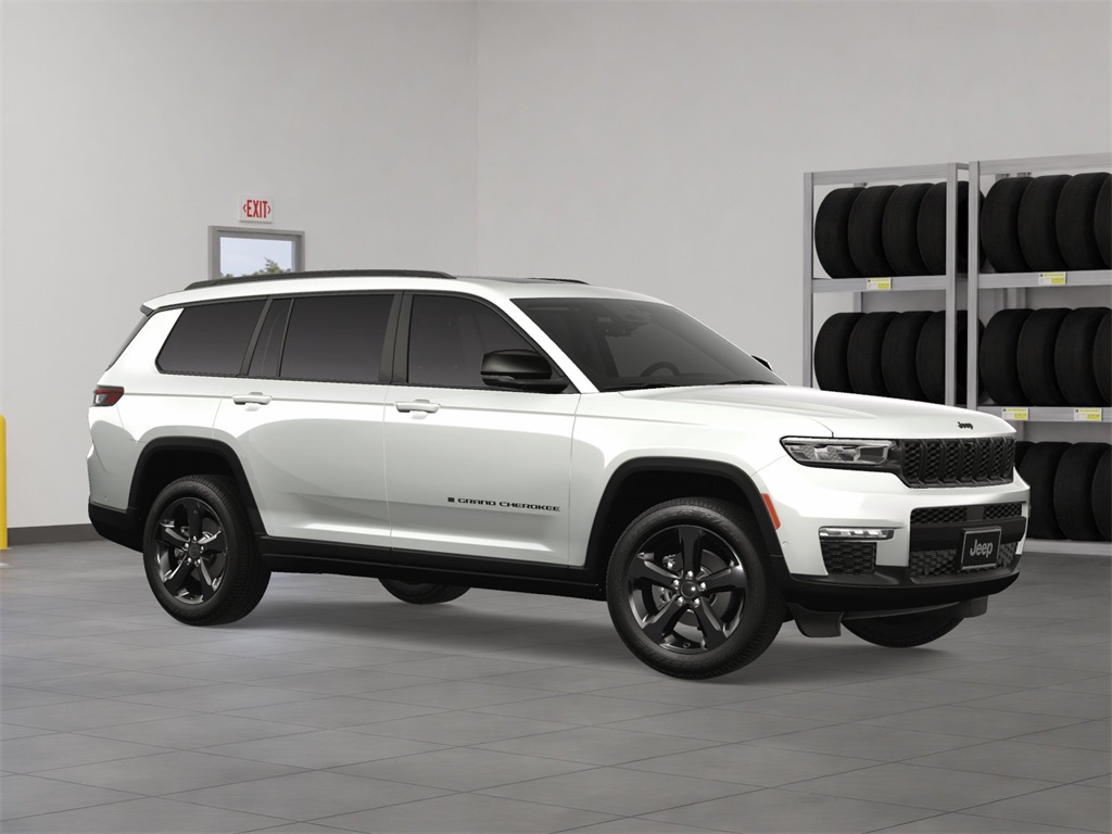 2025 Jeep Grand Cherokee Limited photo 3