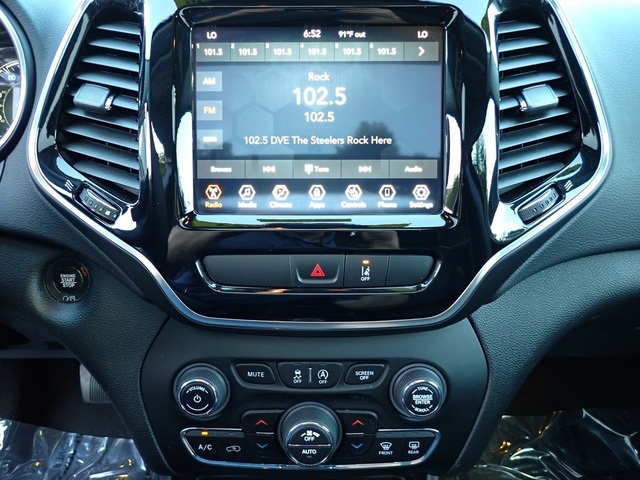 2022 Jeep Cherokee Limited photo 22