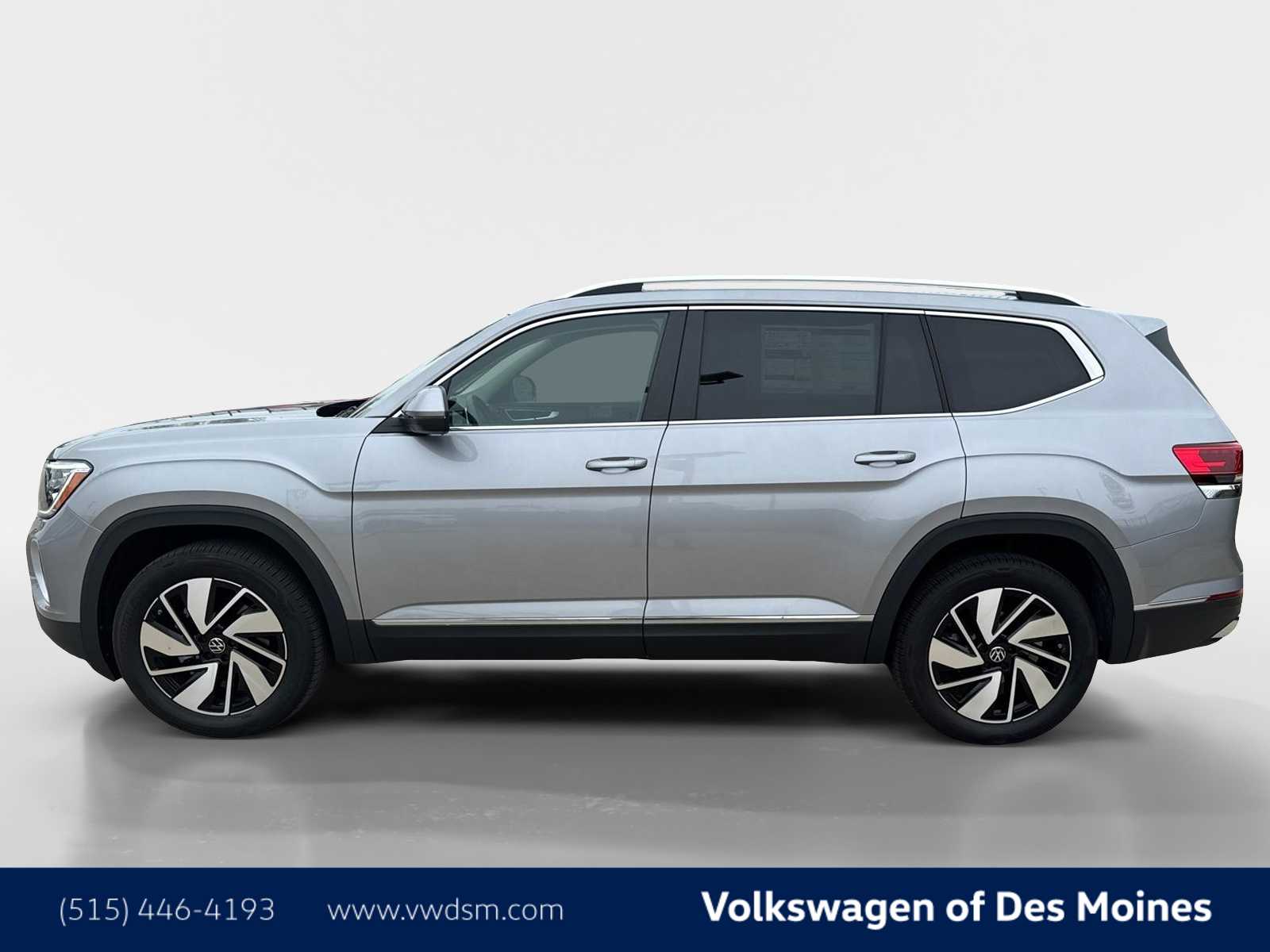 2025 Volkswagen Atlas SEL photo 3