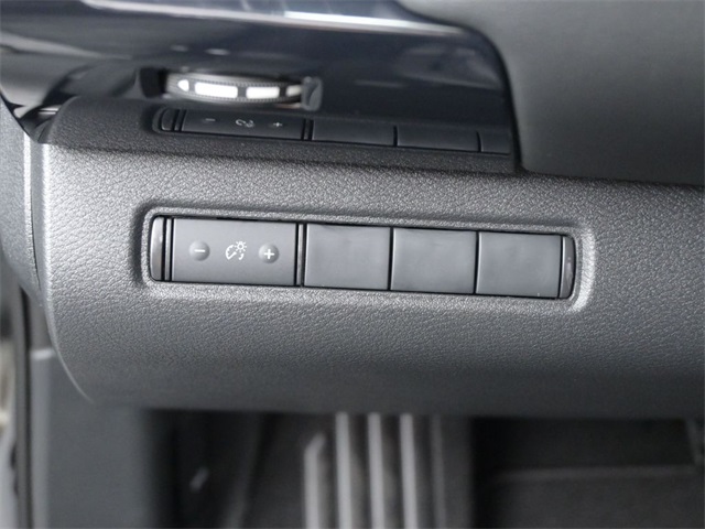 2025 Nissan Pathfinder S photo 18