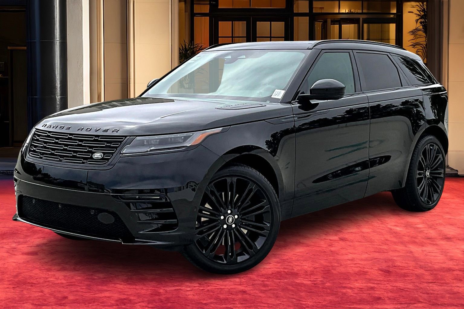 2026 Land Rover Range Rover Velar Dynamic SE's photo