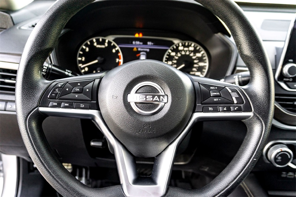 2023 Nissan Altima 2.5 SV photo 17