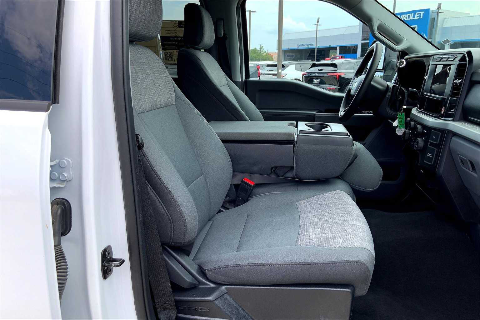 2024 Ford F-250 XLT photo 8