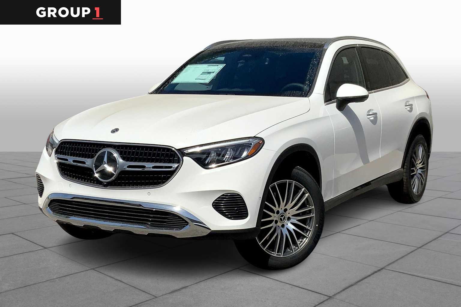 2025 Mercedes-Benz GLC Base's photo