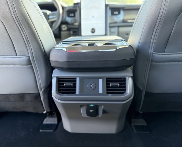 2025 Ford F-150 Lightning photo 27