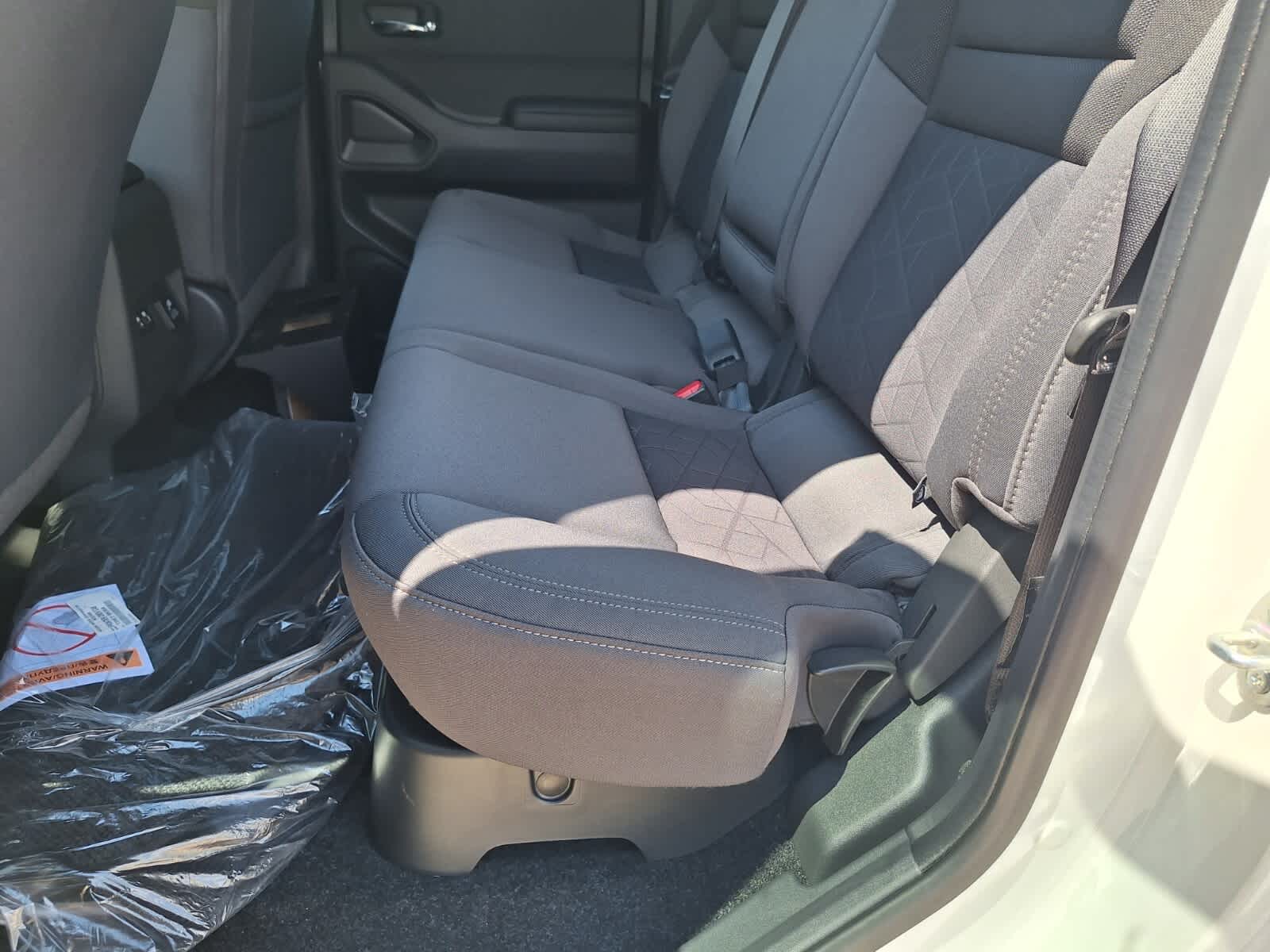2025 Nissan Frontier Crew Cab SV photo 19