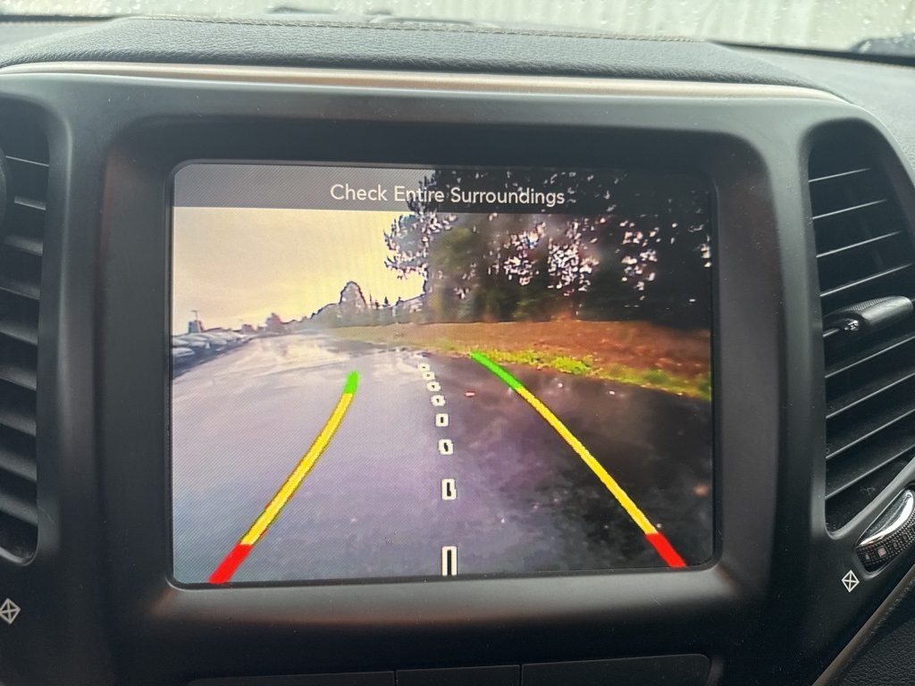 2015 Jeep Cherokee Latitude photo 4