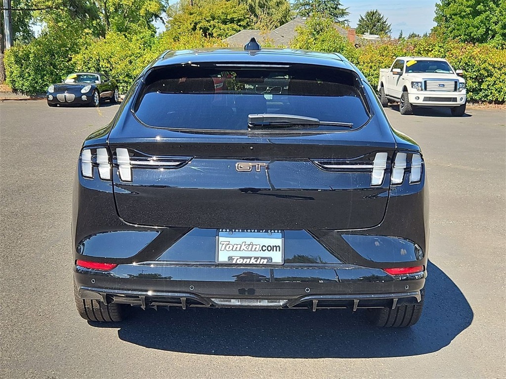 2025 Ford Mustang Mach-E GT photo 4