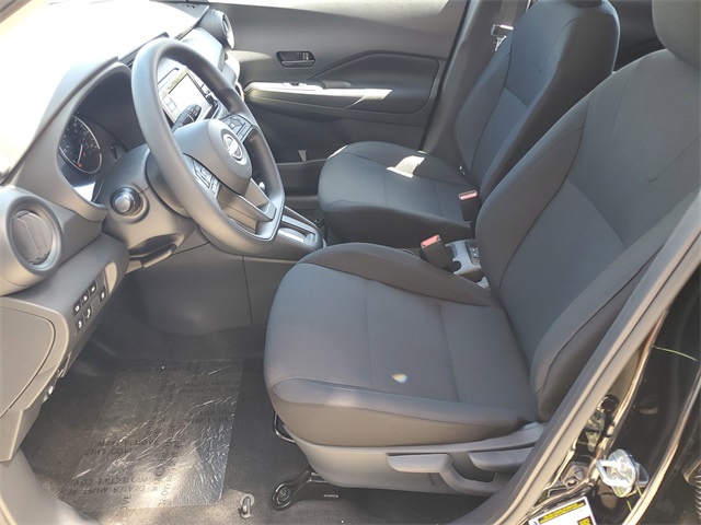 2025 Nissan Kicks Play S photo 10