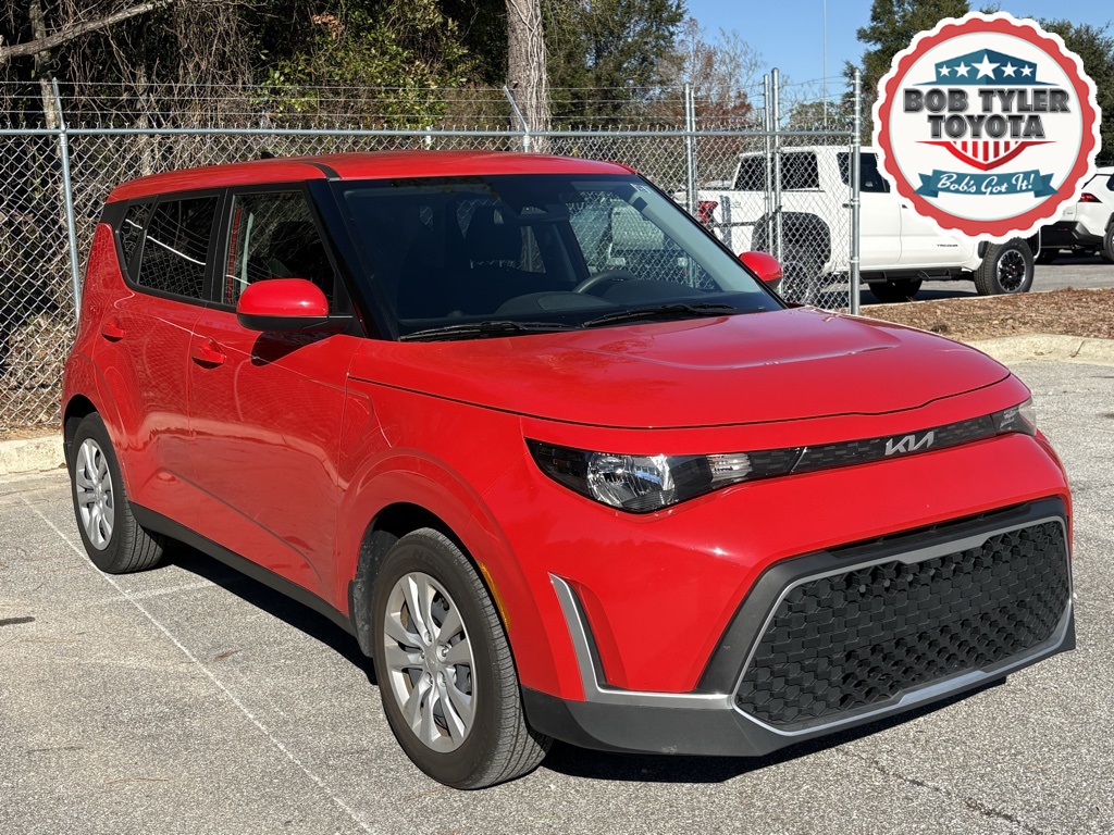 2023 Kia Soul LX's photo