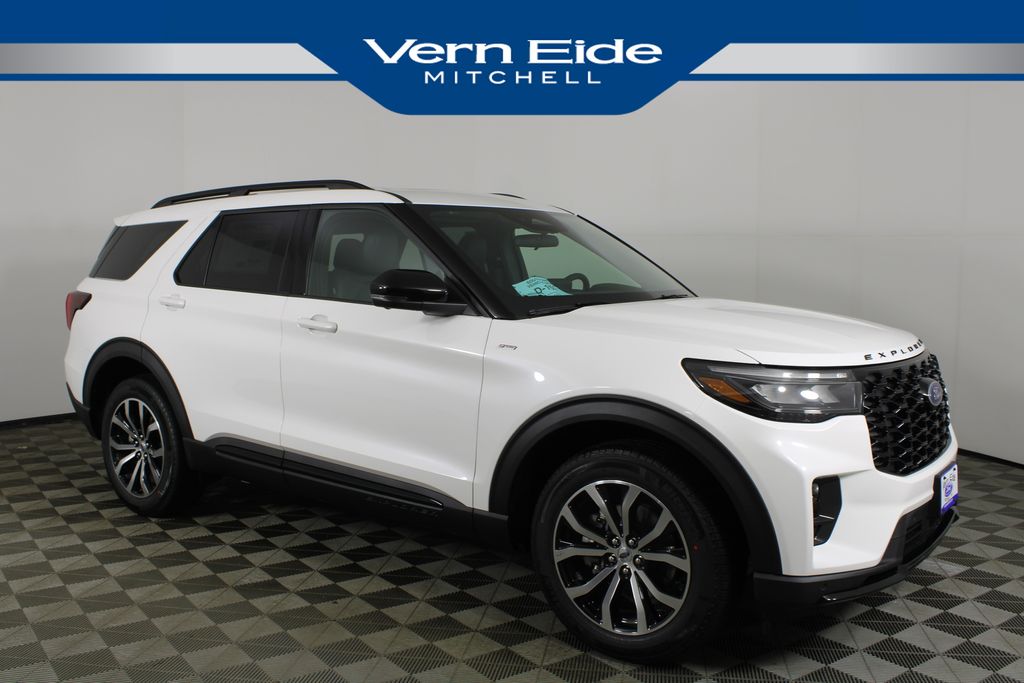 2026 Ford Explorer ST-LINE's photo