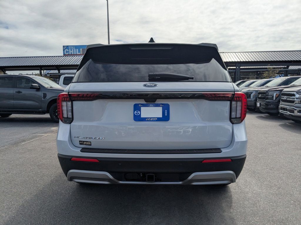 2025 Ford Explorer Platinum photo 4