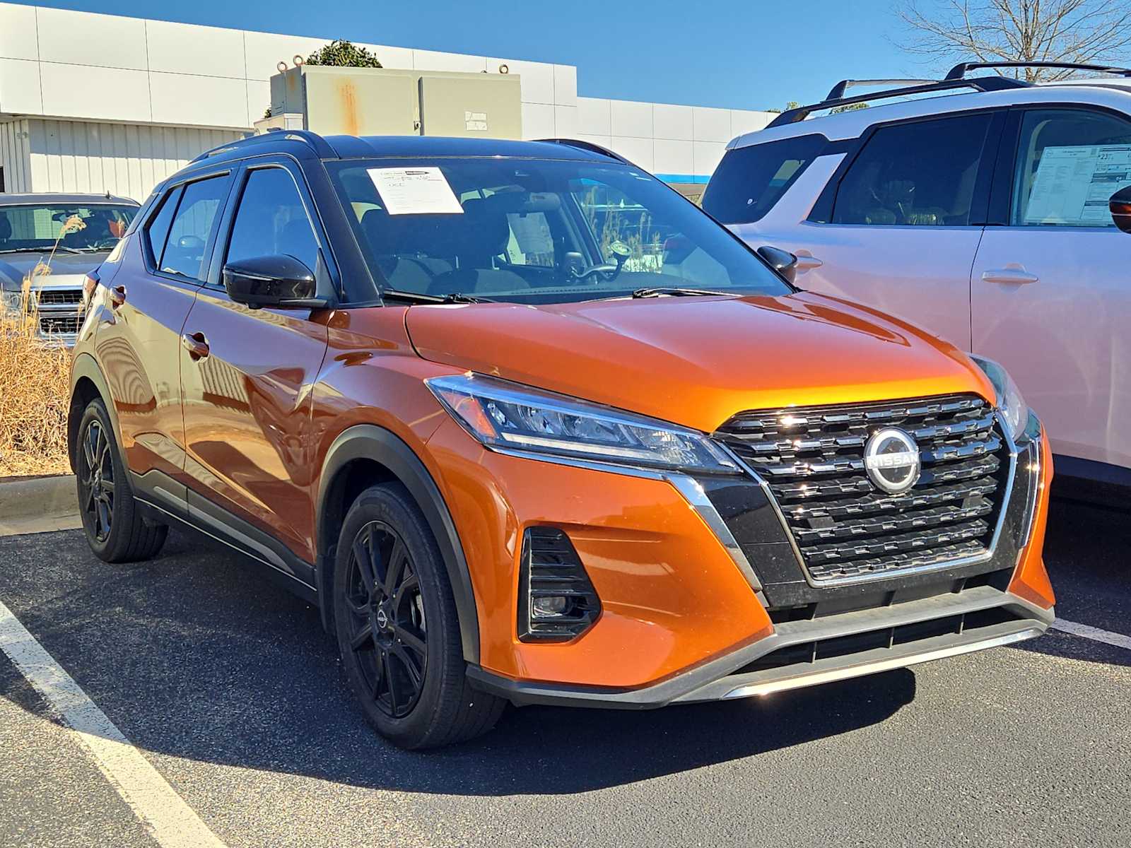 2023 Nissan Kicks SR